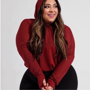 BUFFBUNNY NWT Escandala Hooded Pullover - Vineyard Red Size Small